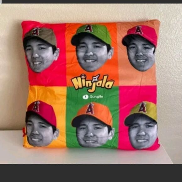 Shohei Ohtani Shirt & Pillow Stadium Giveaway  Los Angeles Angeles MLB New - Picture 2 of 8
